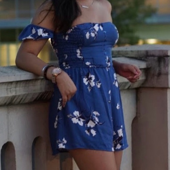 Lush Shorts Romper Jumpsuit blue floral print ruched top - Picture 1 of 8